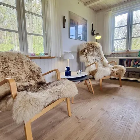 Vakantiehuis Ferienhaus-am-wald-mit-kamin-und-zwei-terrassen *