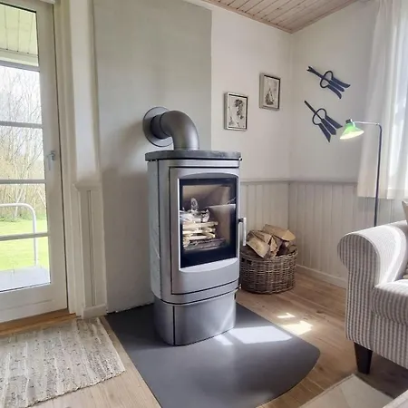 Ferienhaus-am-wald-mit-kamin-und-zwei-terrassen Vakantiehuis