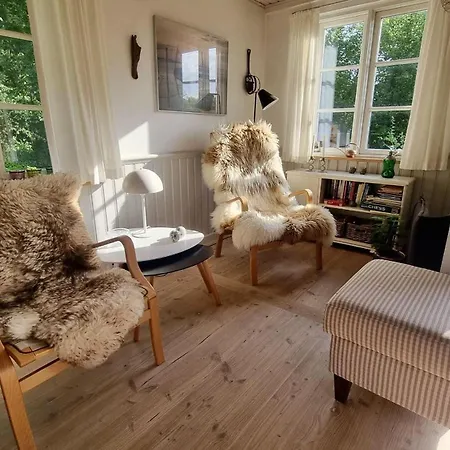 Ferienhaus-am-wald-mit-kamin-und-zwei-terrassen Vakantiehuis
