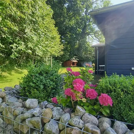 Vakantiehuis Ferienhaus-am-wald-mit-kamin-und-zwei-terrassen *