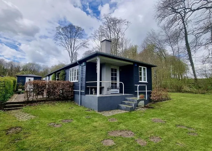 Schickes-ferienhaus-direkt-am-waldrand Holiday home *